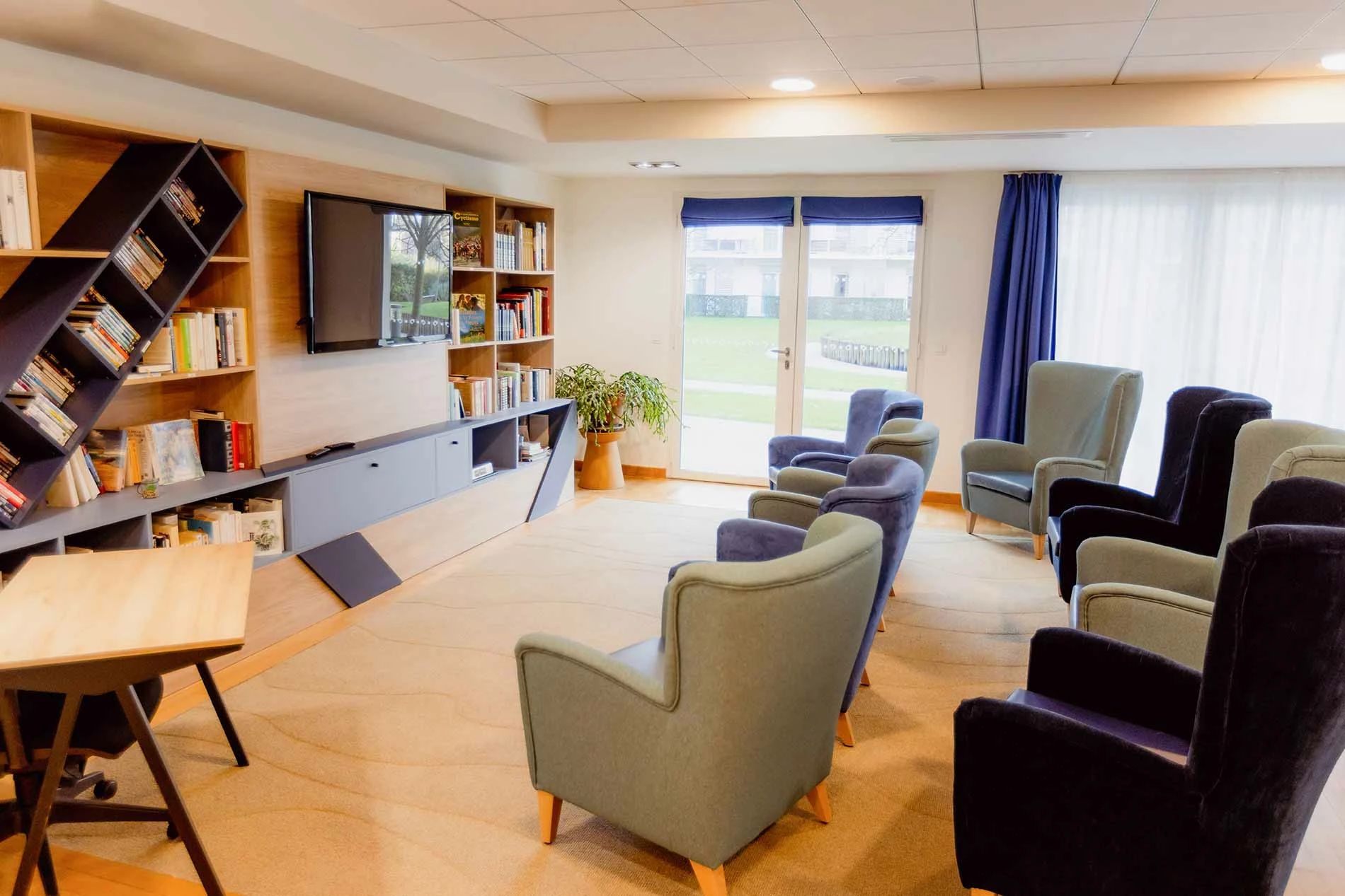 residence-senior-bayeux-salon