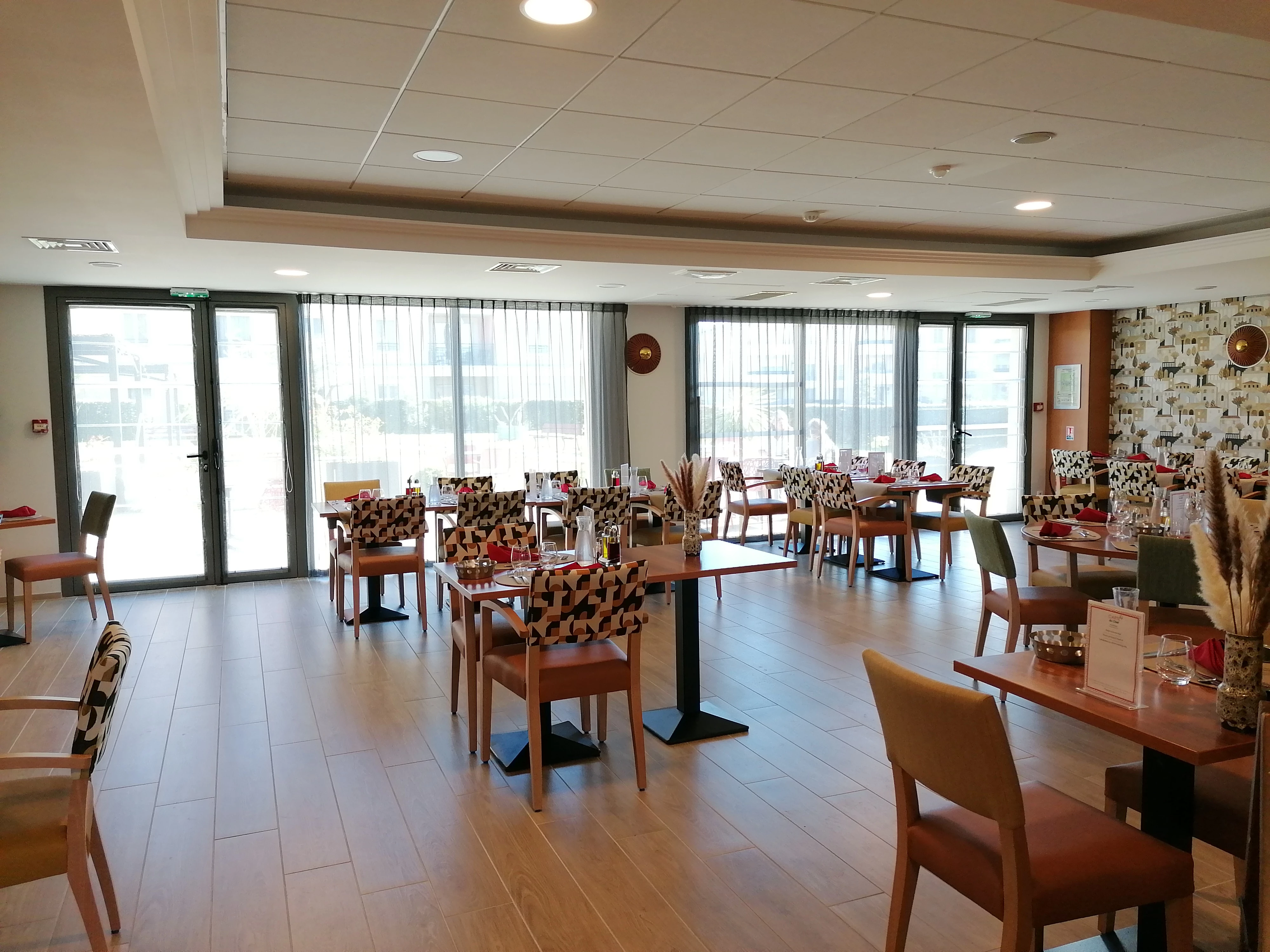 residence-senior-cavaillon-restaurant.jpg
