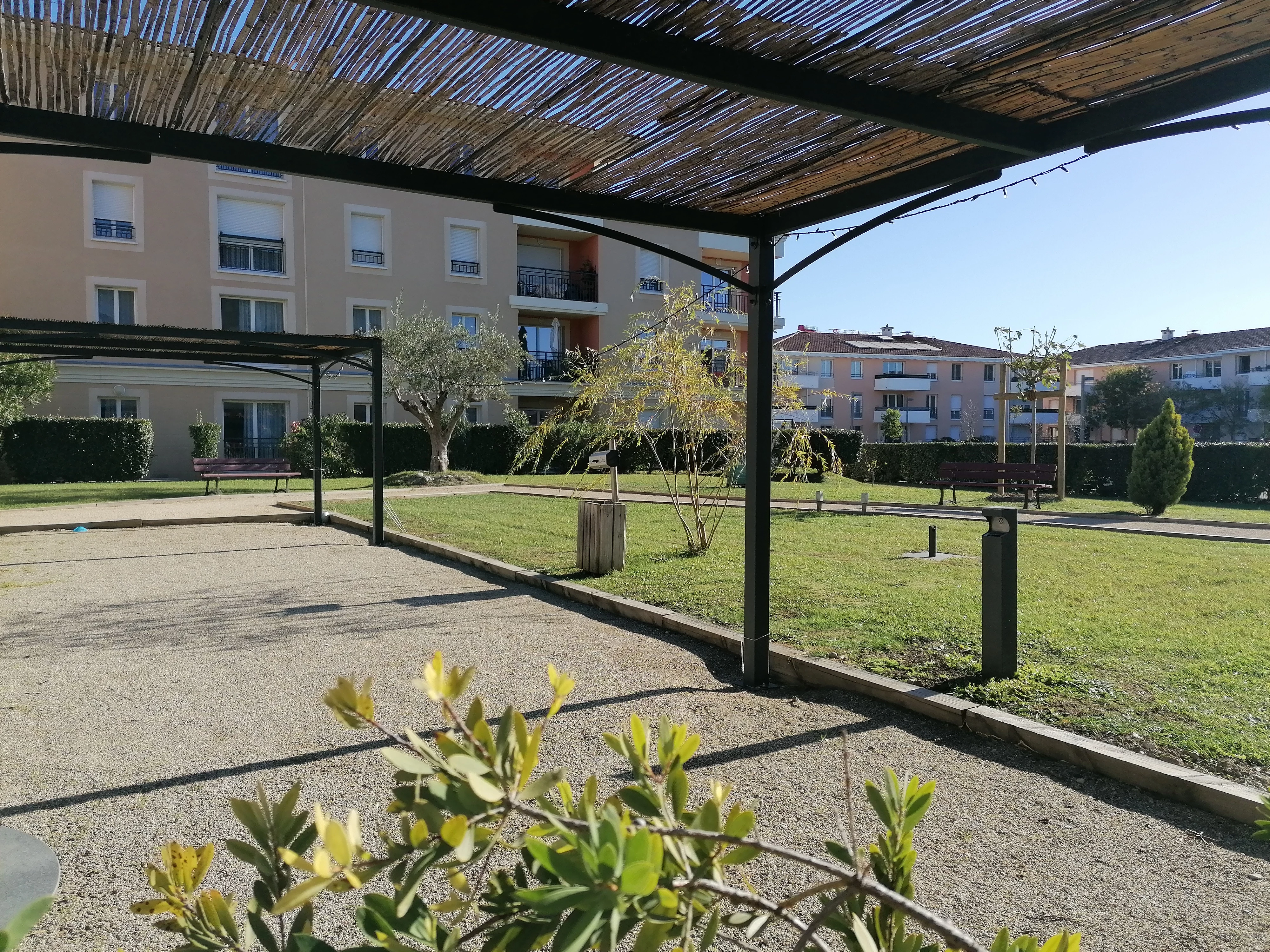 residence-senior-cavaillon-exterieur2.jpg