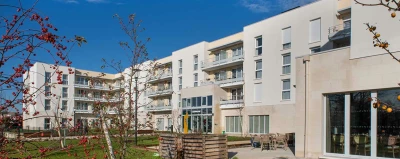 residence-senior-sens-exterieur.jpg