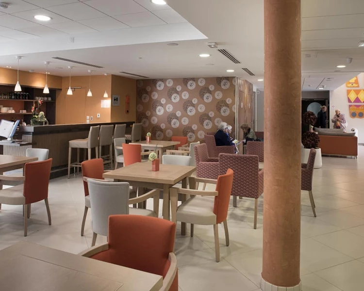 résidence senior orange bar