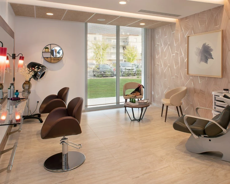 residence-senior-domitys-coiffeur.jpg
