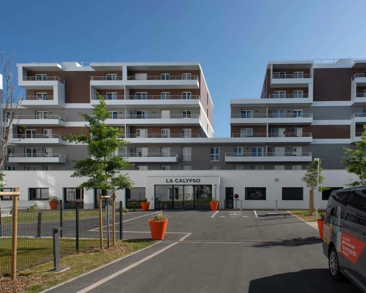 residence-senior-brest-les-houblons-exterieur.jpg