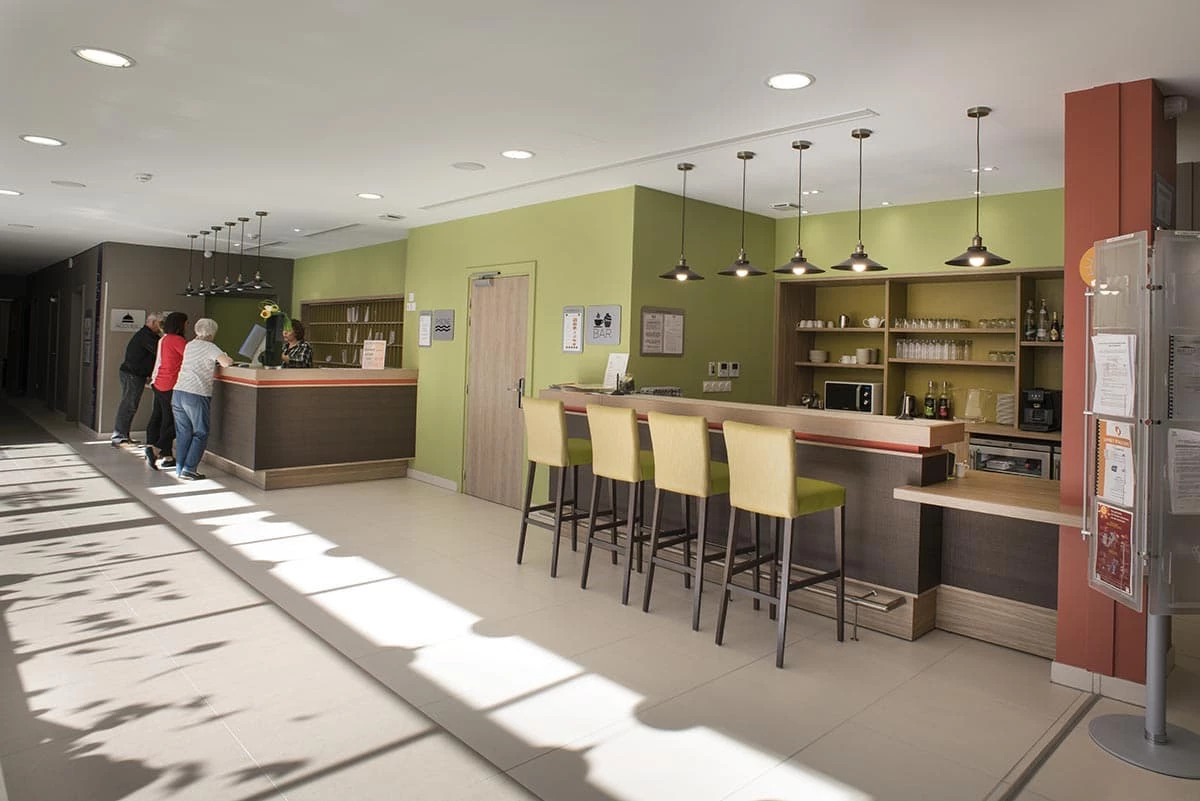 résidence senior nîmes bar