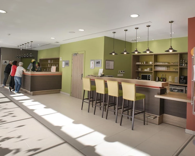 résidence senior nîmes bar