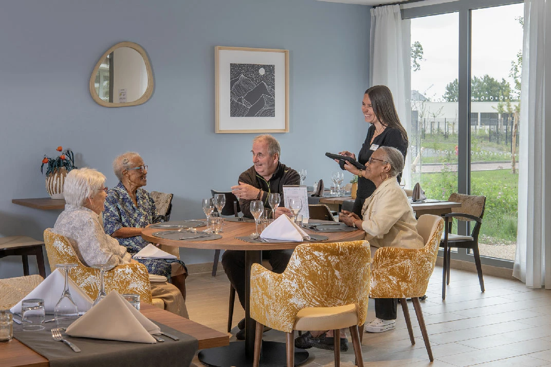 residence-senior-domitys-restaurant.jpg