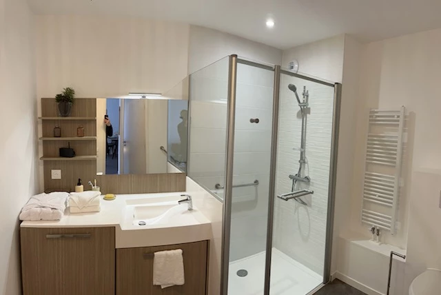 residence-senior-domitys-salle-de-bain.jpg