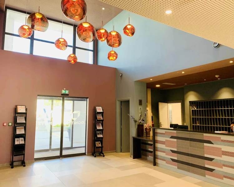 residence-senior-domitys-accueil.jpg