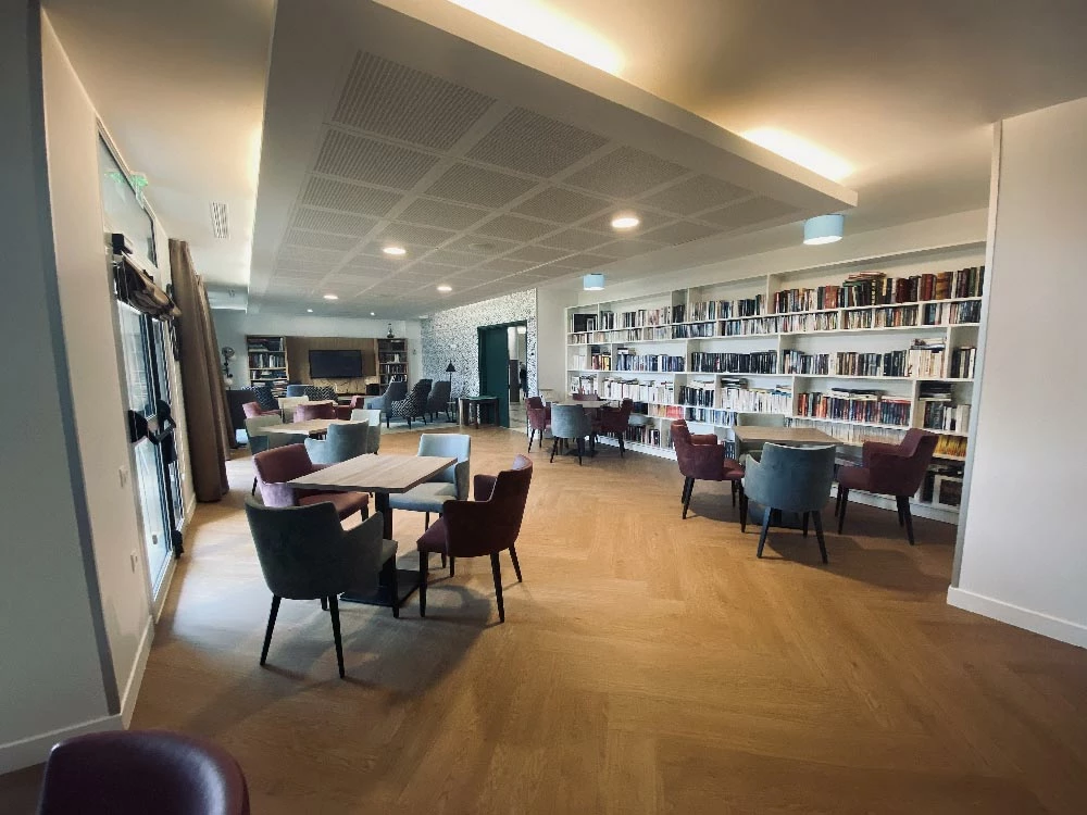 residence-senior-vernouillet-salon.jpg