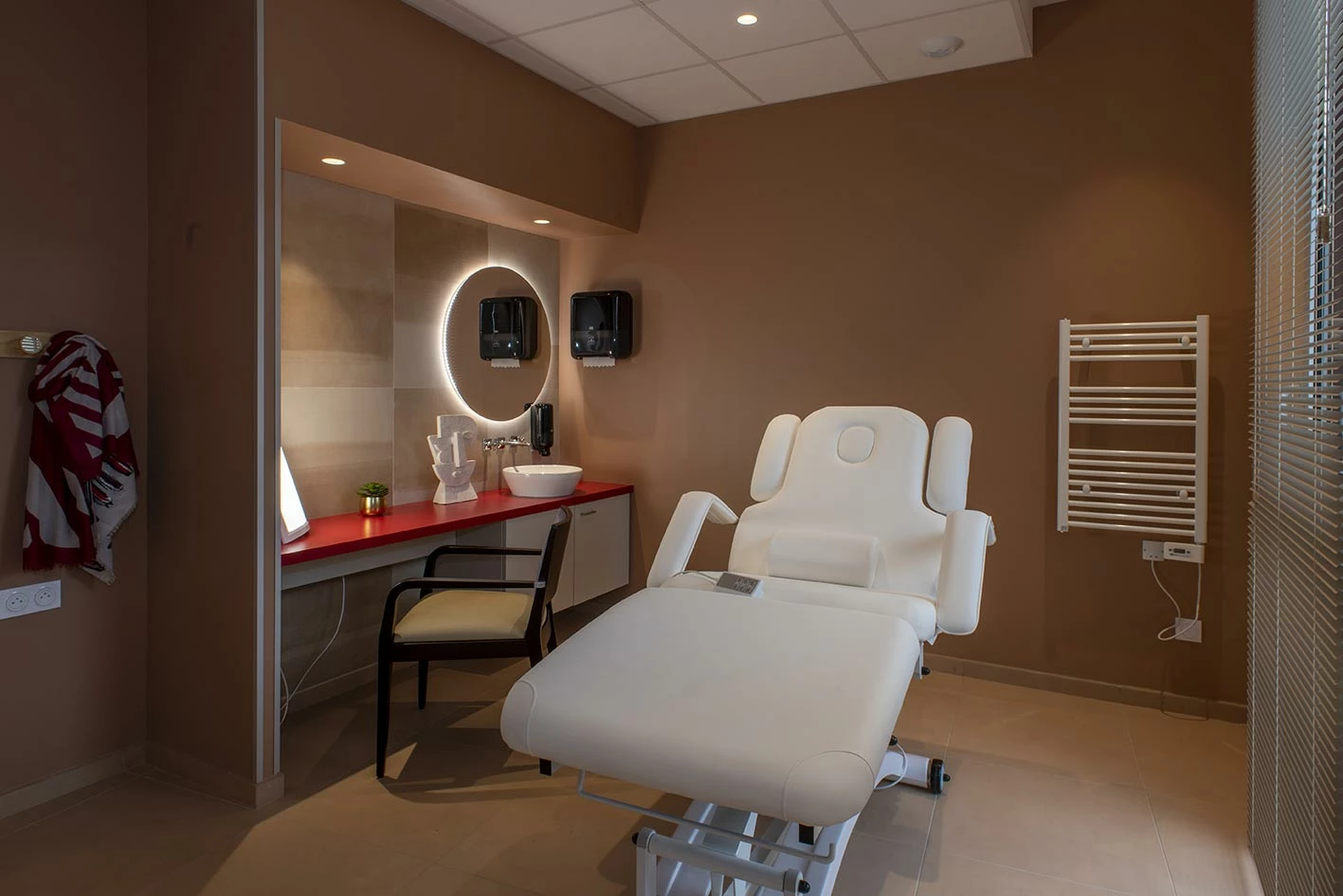 residence-senior-domitys-coiffeur.jpg