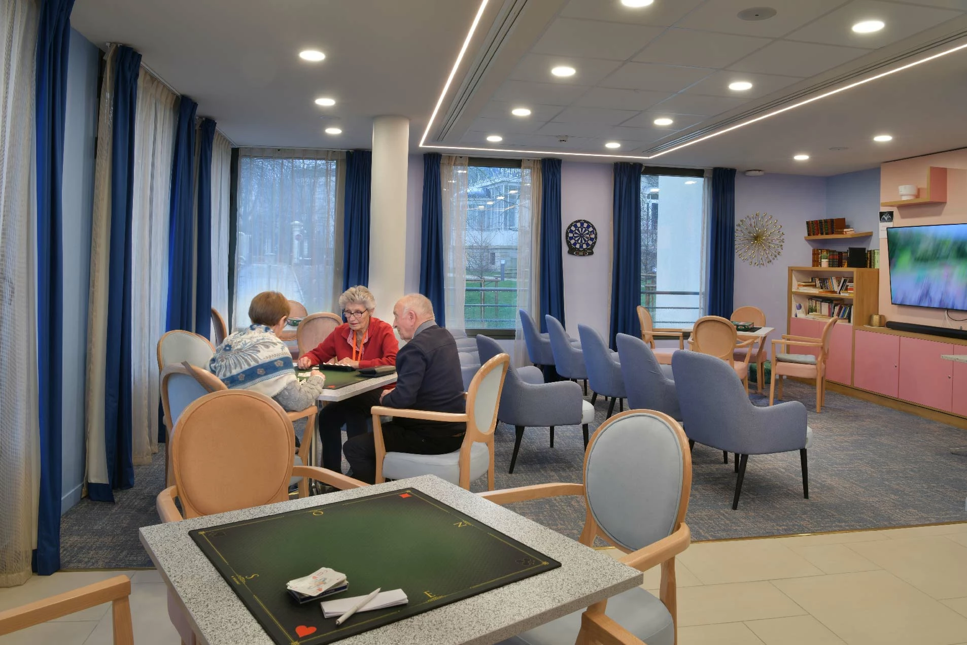 residence-senior-domitys-bar.jpg