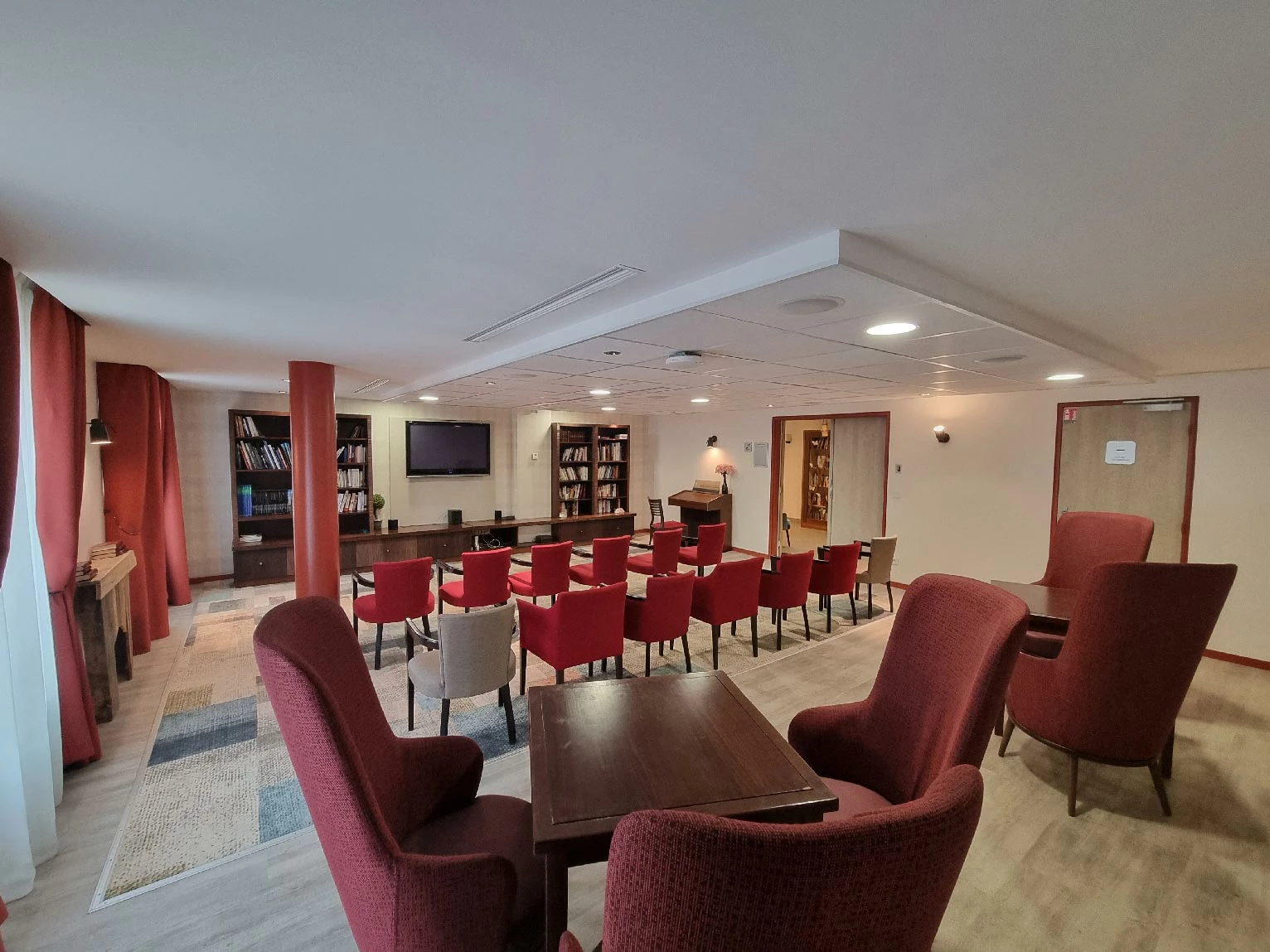 residence-senior-chateauroux-salon.jpg