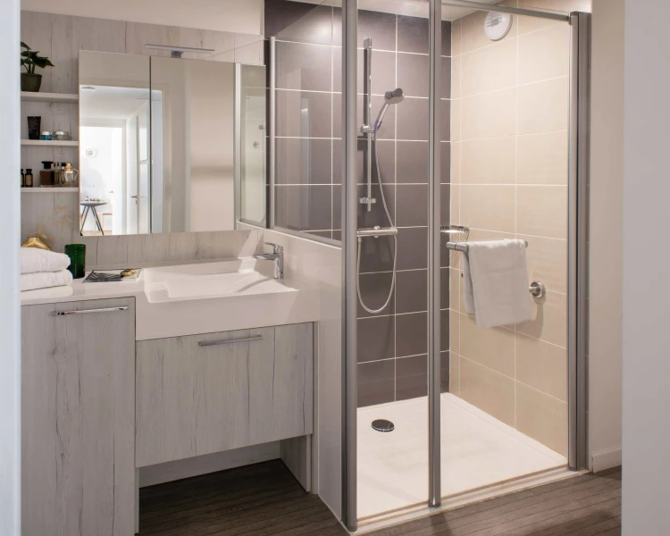 residence-senior-domitys-salle-de-bain.jpg