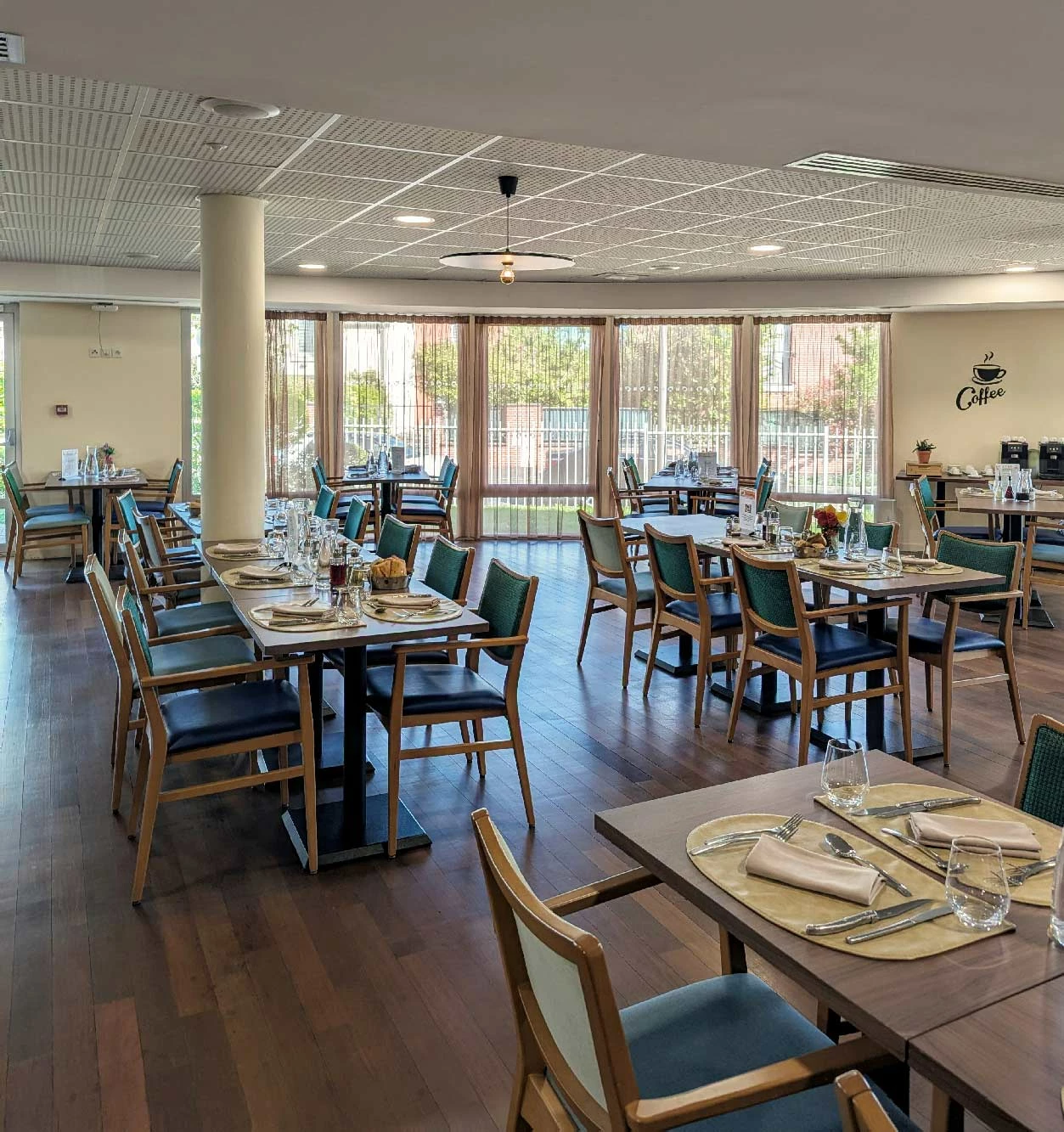 residence-senior-orleans-restaurant.jpg