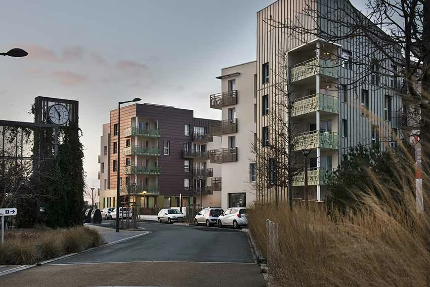 residence-senior-angers-exterieur.jpg