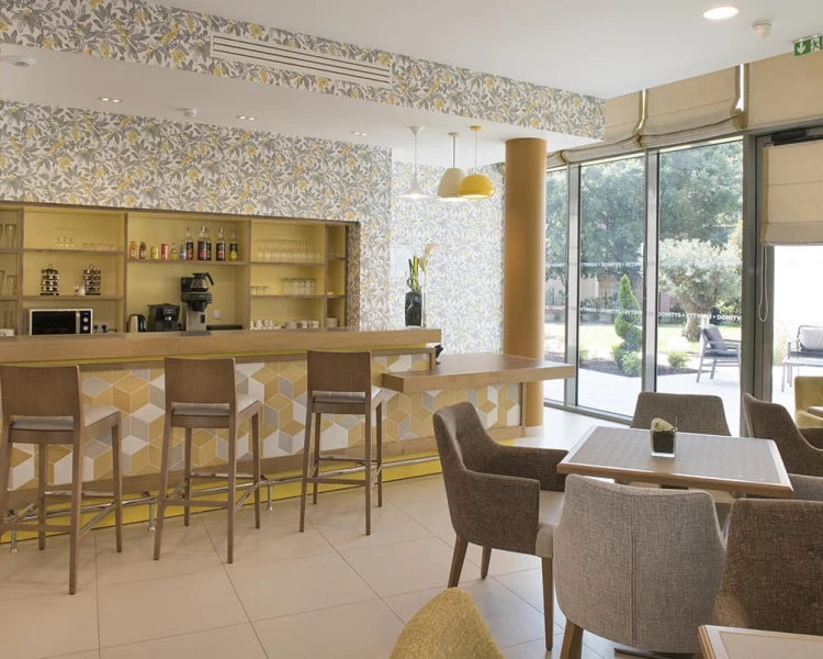 résidence senior montpellier bar