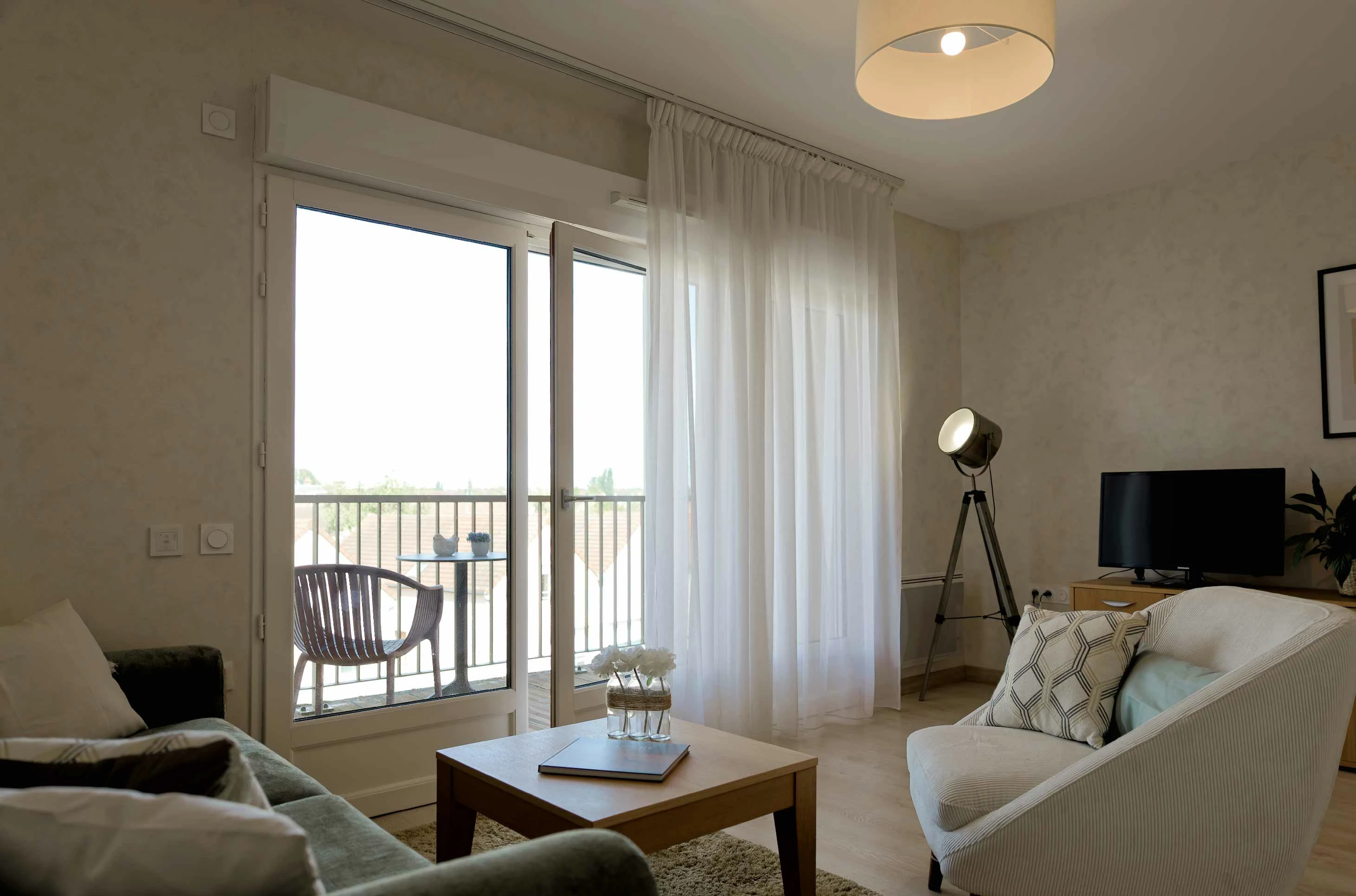 residence-senior-romorantion-sejour.jpg