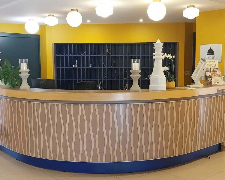 residence-senior-romorantion-accueil.jpg