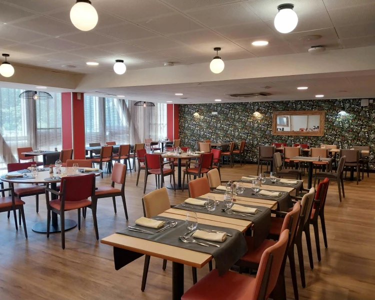 residence-senior-romorantion-restaurant.jpg