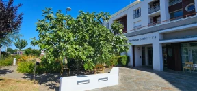 Saint-Gilles devanture 2.jpg