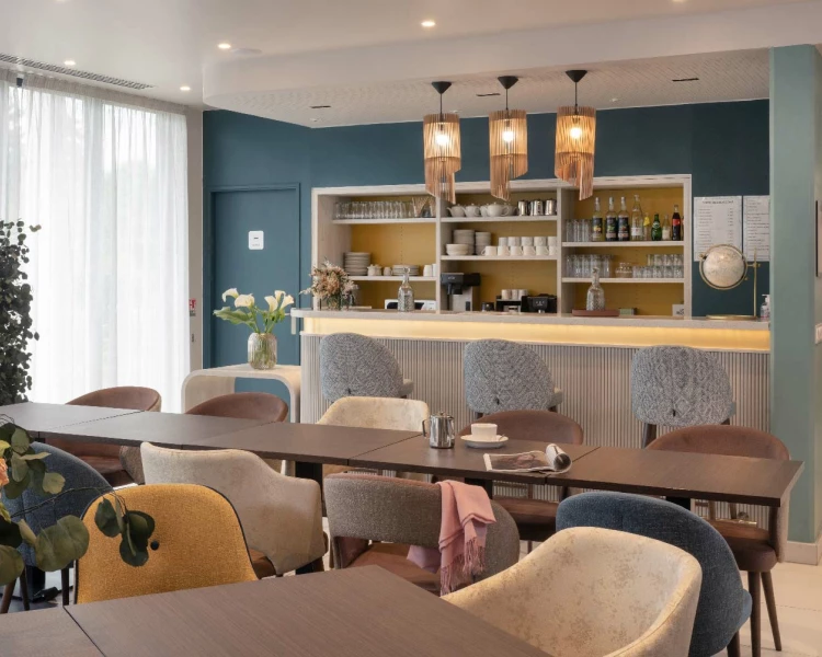 residence-senior-domitys-bar.jpg