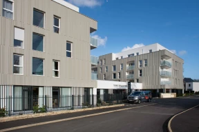 residence-senior-vannes-exterieur.jpg