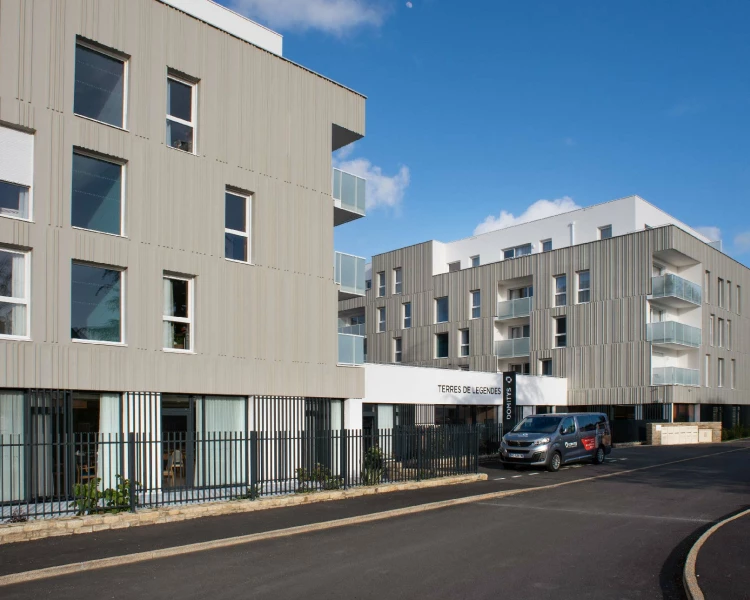 residence-senior-vannes-exterieur.jpg