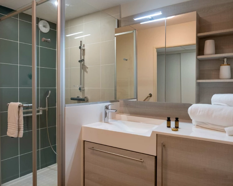 residence-senior-domitys-salle-de-bain-2.jpg
