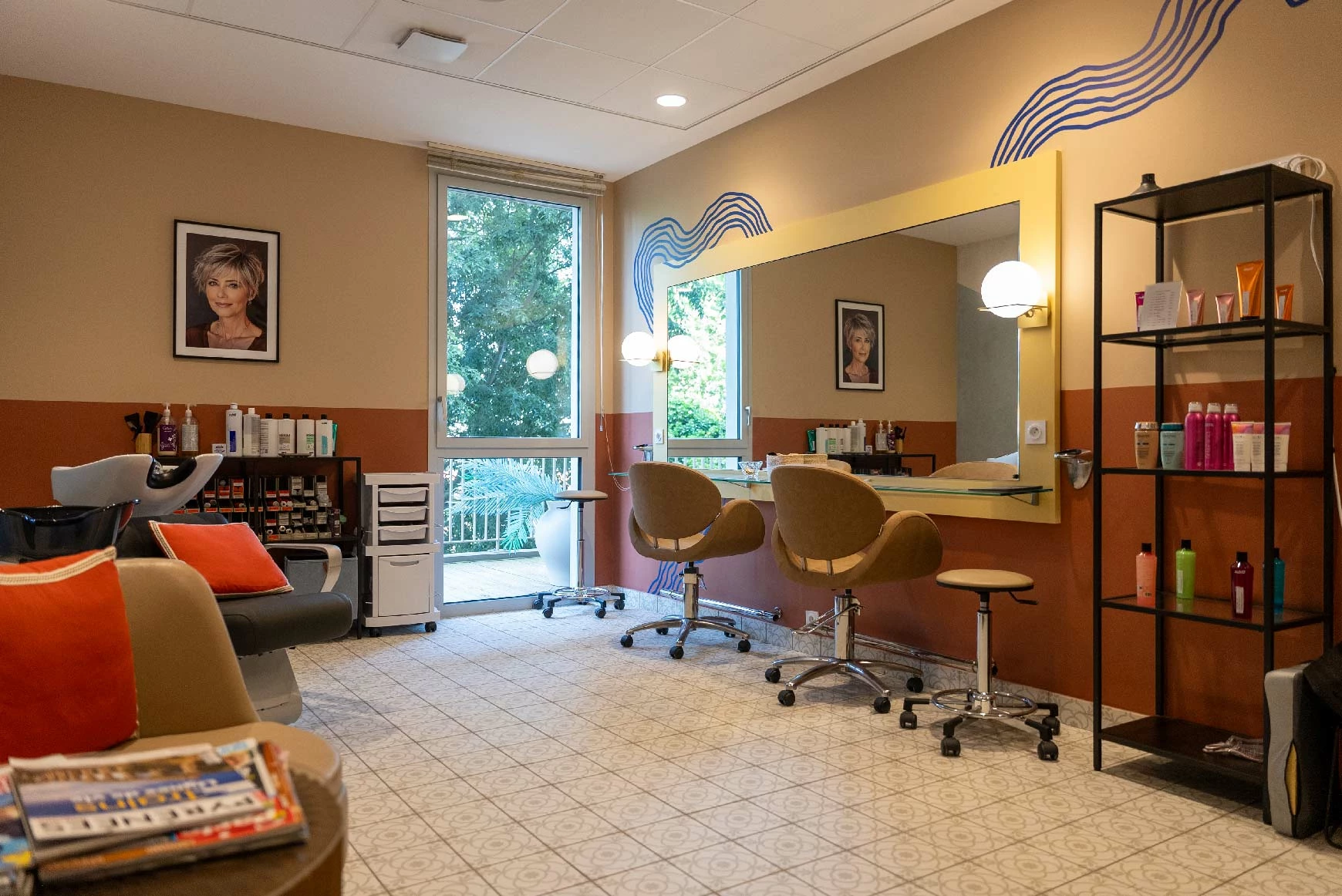 residence-senior-domitys-coiffeur.jpg