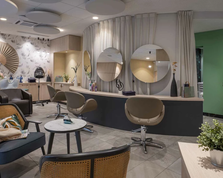 residence-senior-domitys-coiffeur.jpg