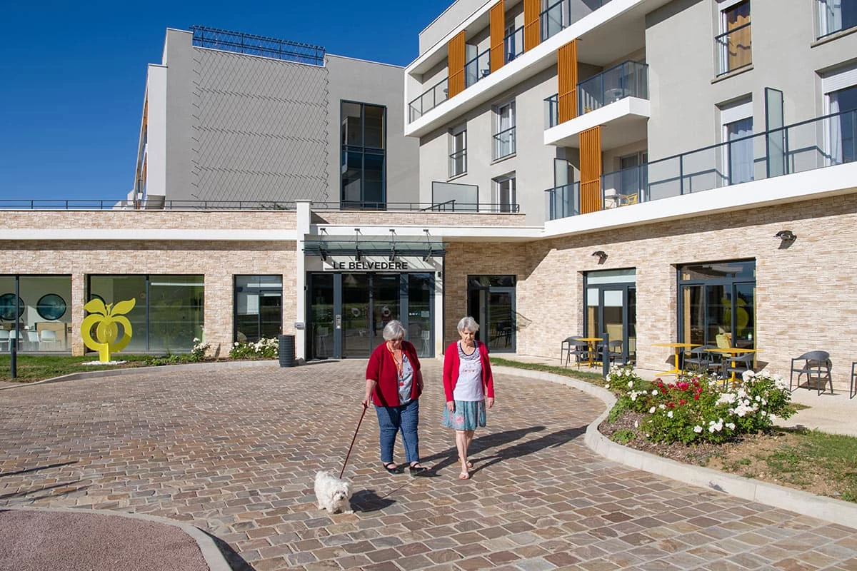 résidence senior nevers terrasse