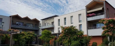 residence-senior-latremblade-exterieur.jpg