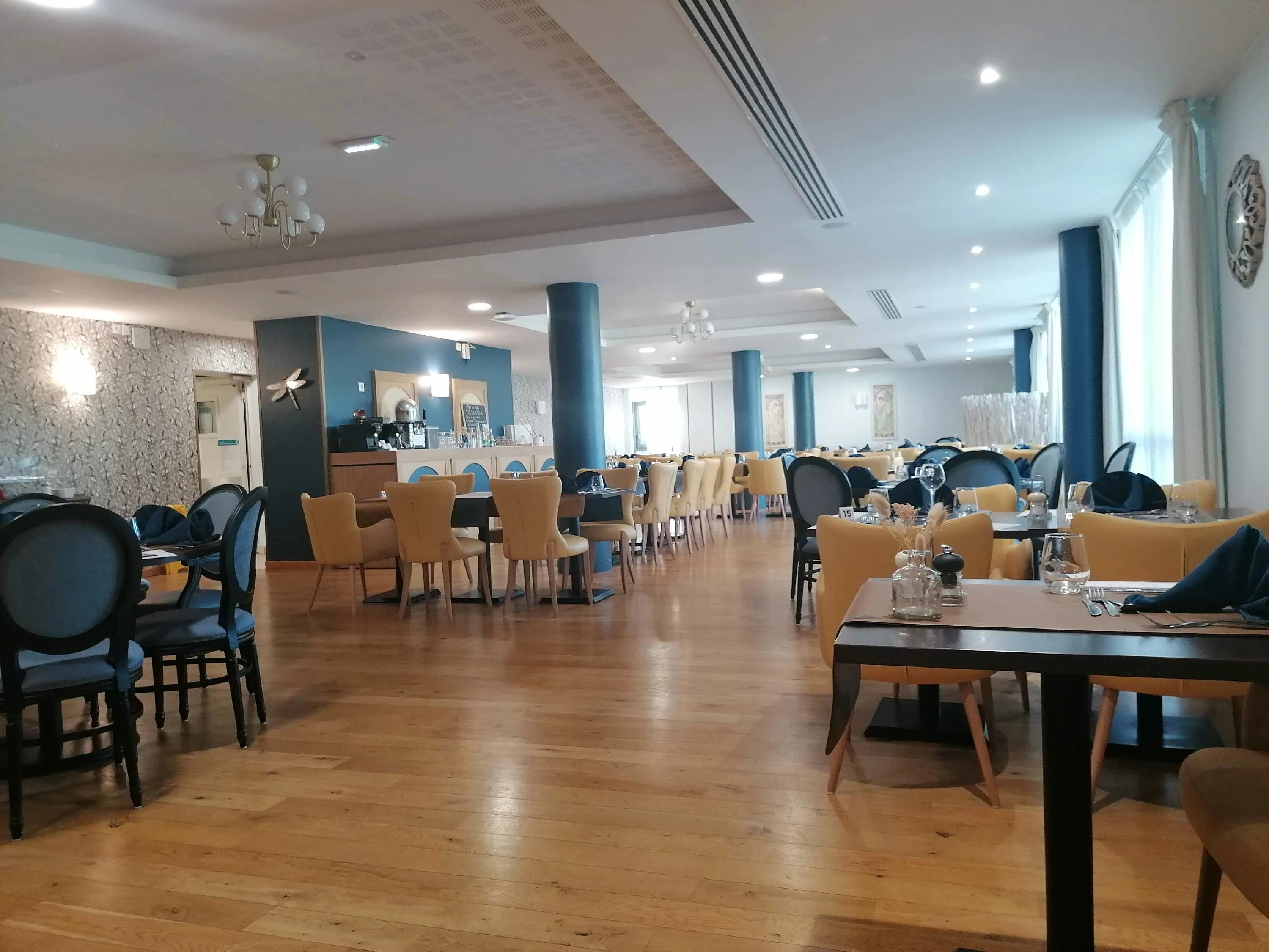 residence-senior-royan-restaurant.jpg