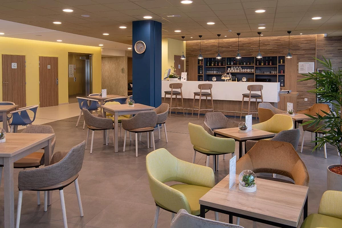 résidence senior les sables d'olonne bar