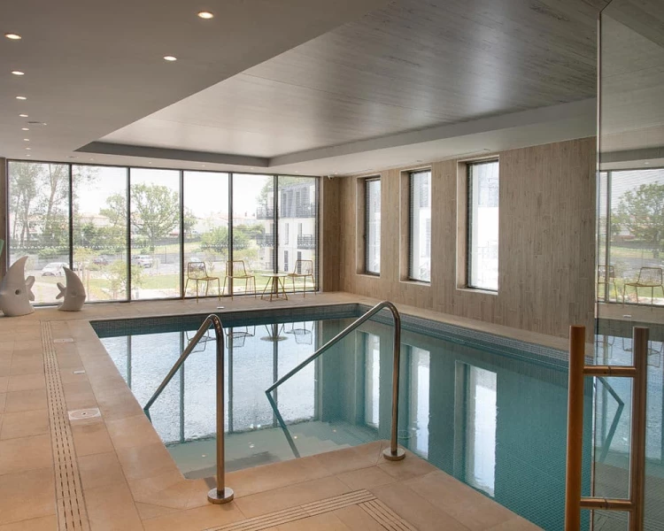 résidence senior les sables d'olonne piscine