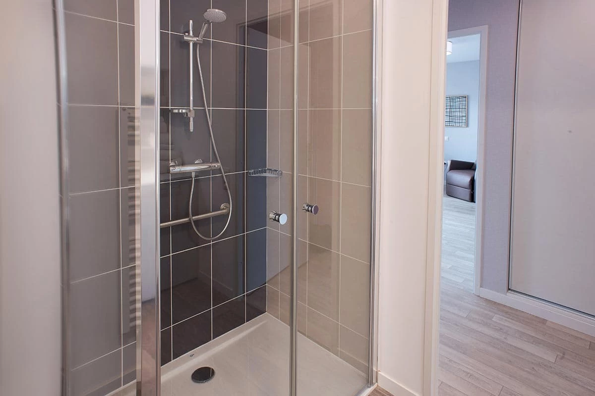 résidence senior calais salle de bain