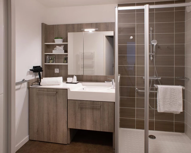 résidence senior perros guirec salle de bain