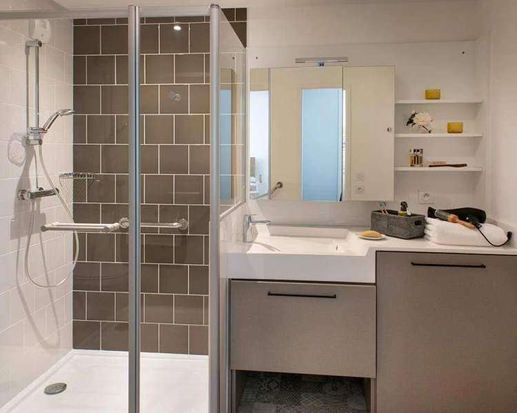 résidence senior quincy sous senart salle de bain