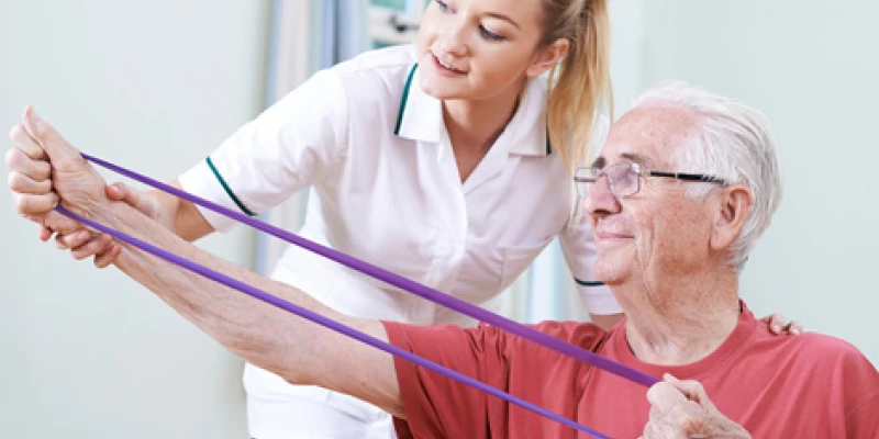 Peut-on être soigné en résidence services seniors ?