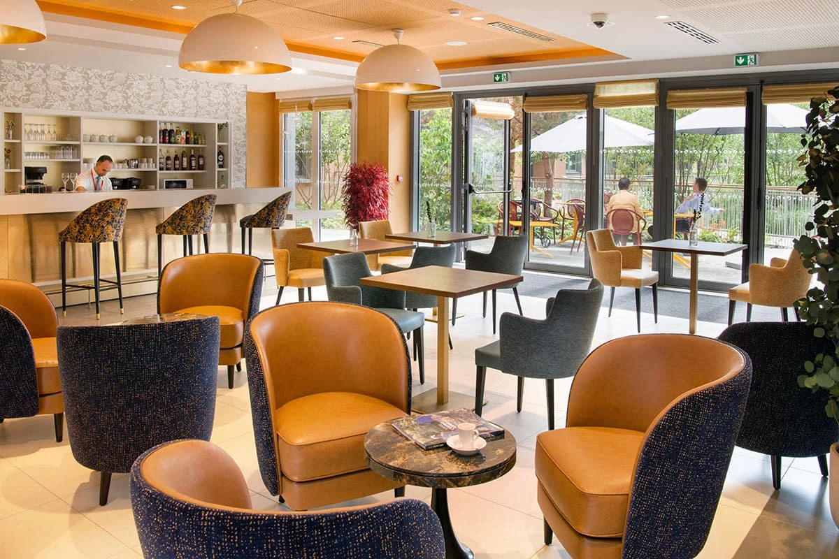 résidence senior versailles bar