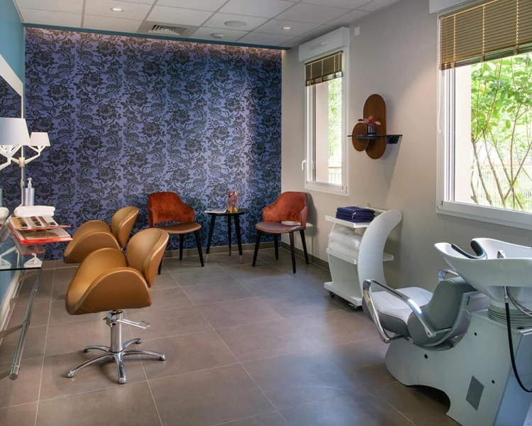 résidence senior versailles coiffeur