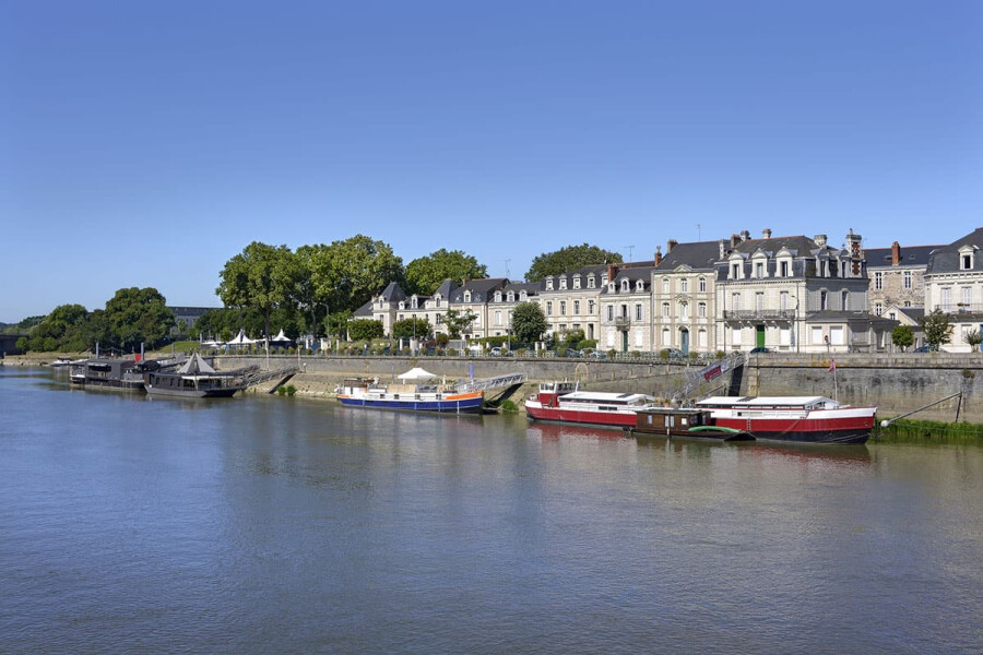 residence-senior-angers.jpg