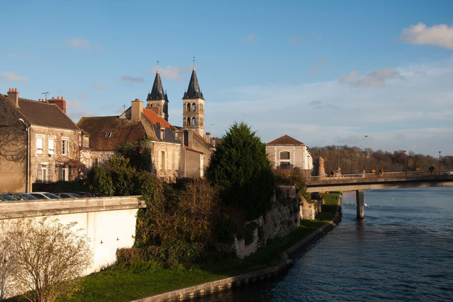 residence-senior-melun.jpg