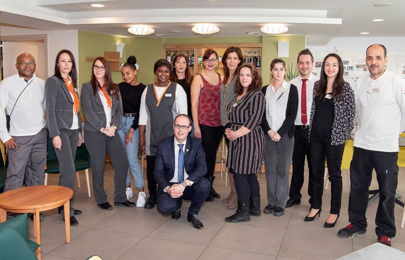 résidence senior villeneuve-le-roi equipe
