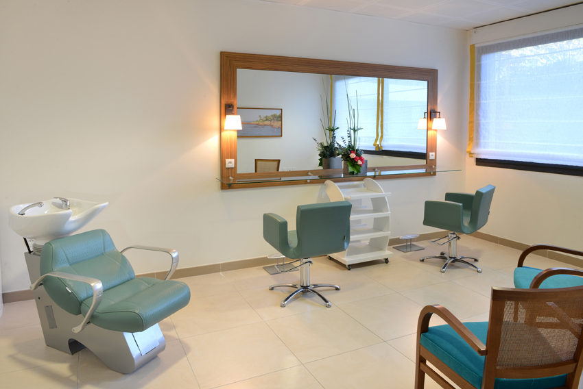 résidence senior fréjus coiffeur