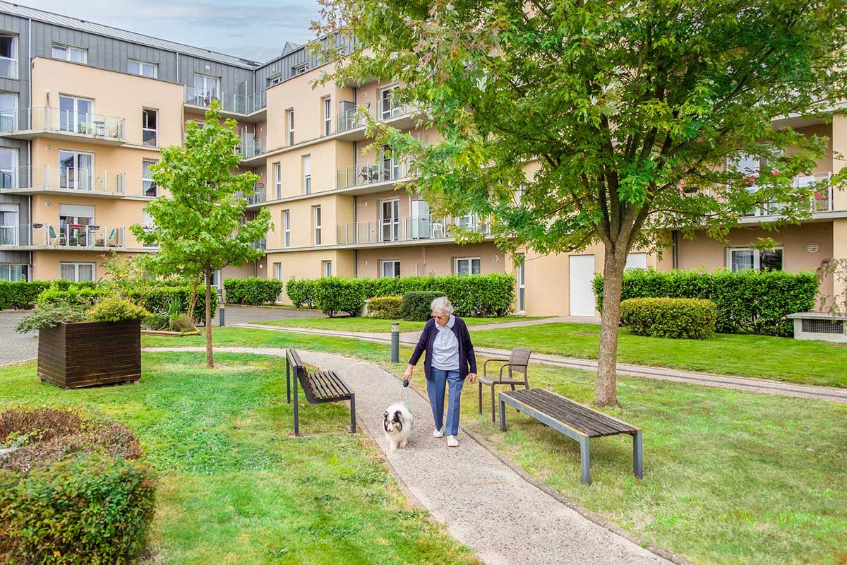 résidence senior le mans exterieur