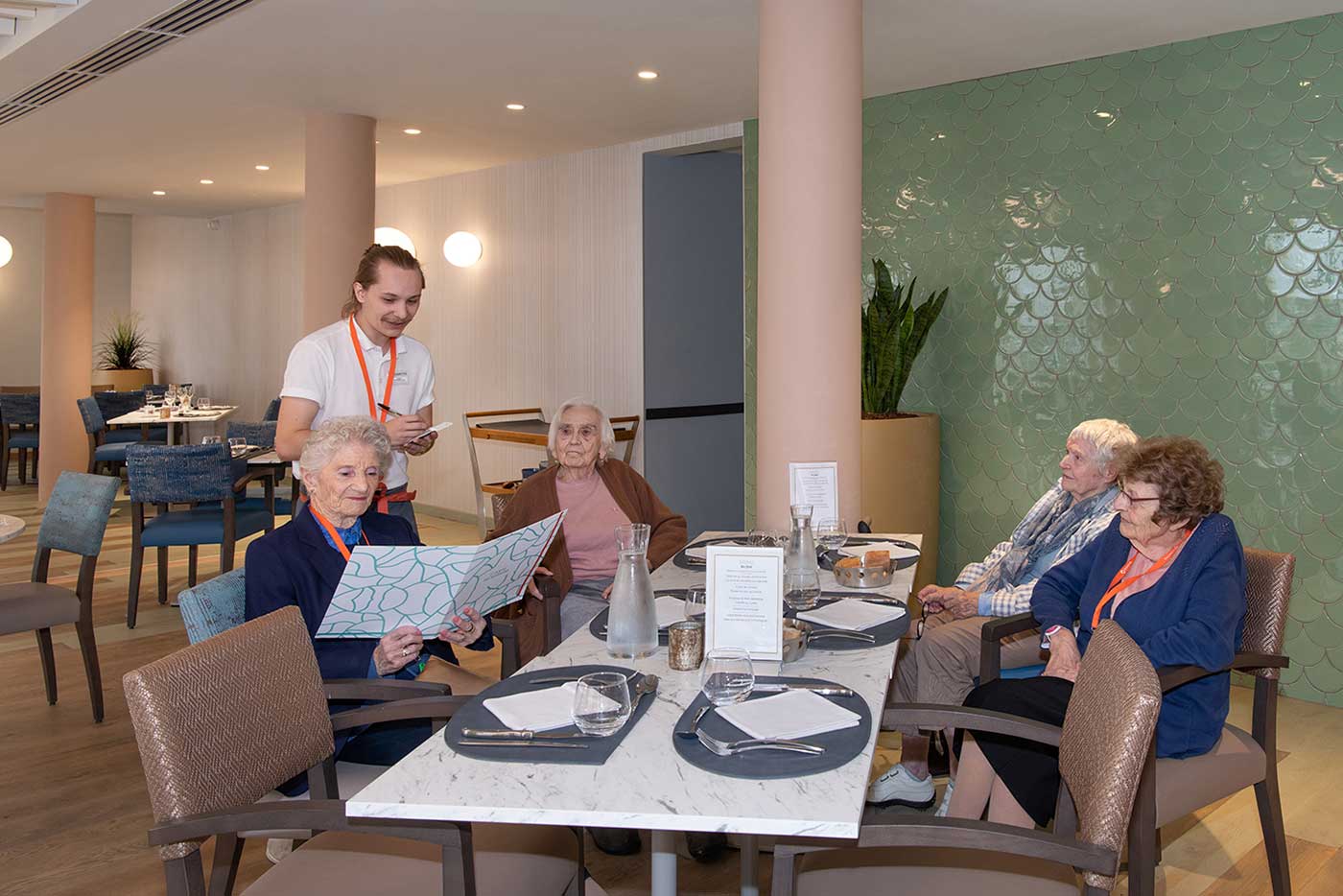 residence senior villenave d'ornon restaurant
