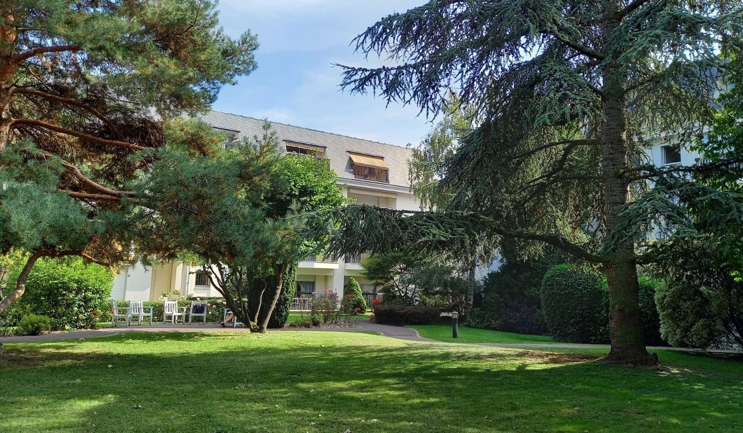 résidence senior Bourg la reine extérieur
