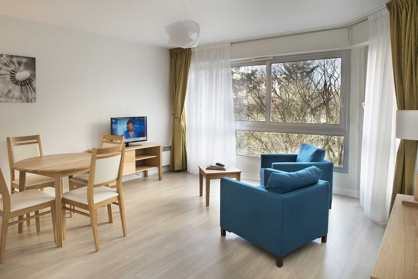 residence-senior-domitys-sejour.jpg