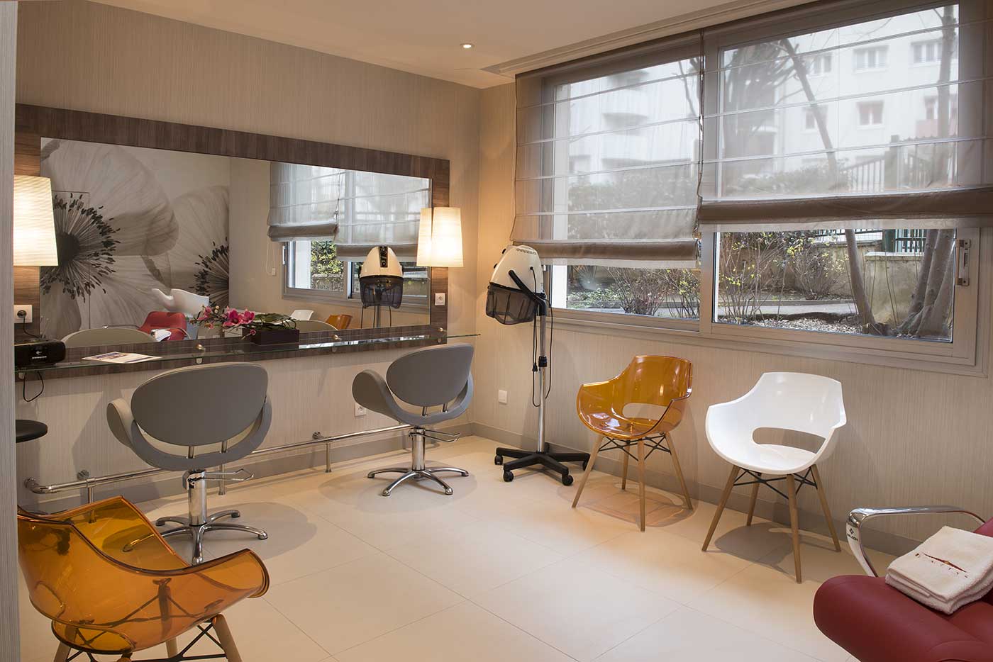 residence-senior-domitys-coiffeur.jpg